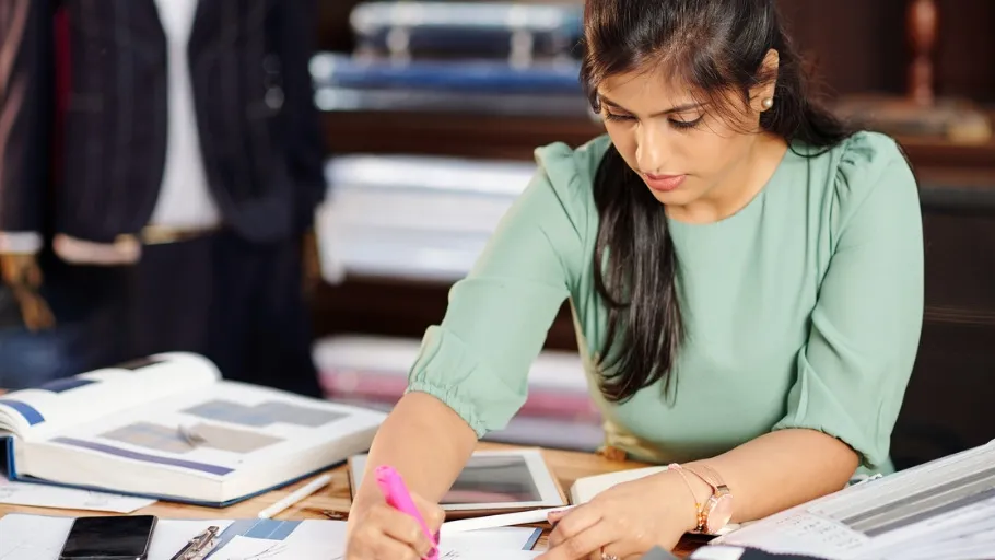 Small business owners manages LLC losses on taxes.