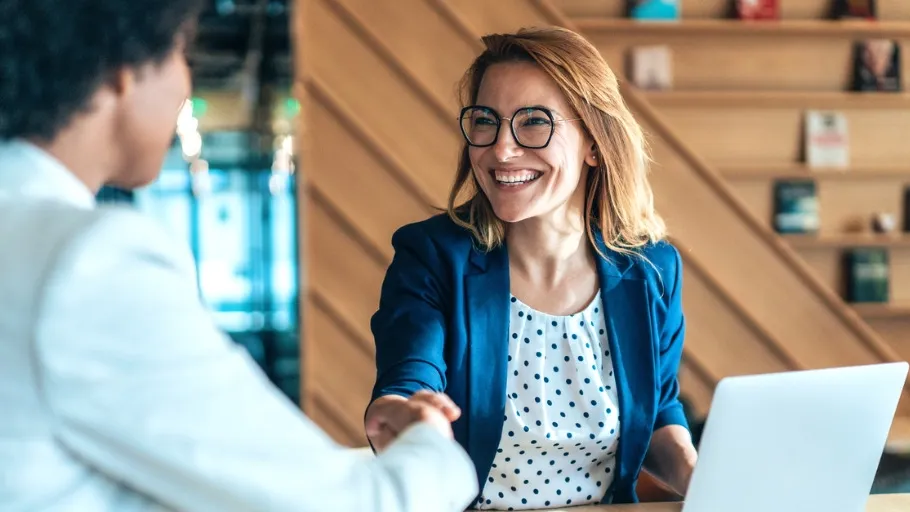 Realtor uses the best business checking account.