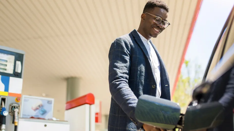 Small business owner uses Shell credit card for gas rewards.